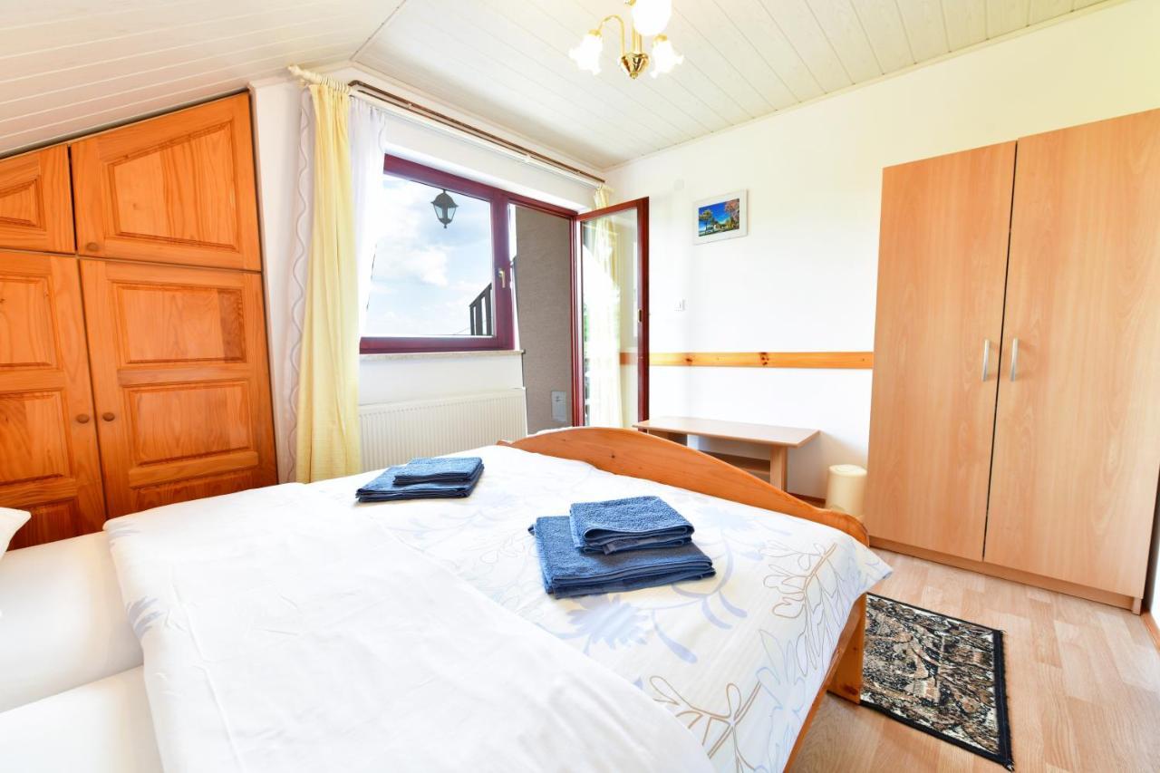 Guesthouse Ante Hodak Seliste Dreznicko Eksteriør billede